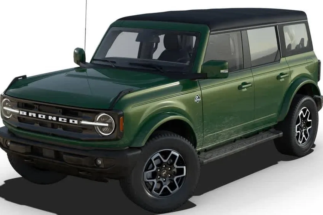 2025 Ford Bronco Outer Banks photo 1