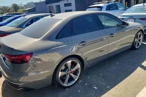 2023 Audi A4 S line Quattro Premium Plus photo 3