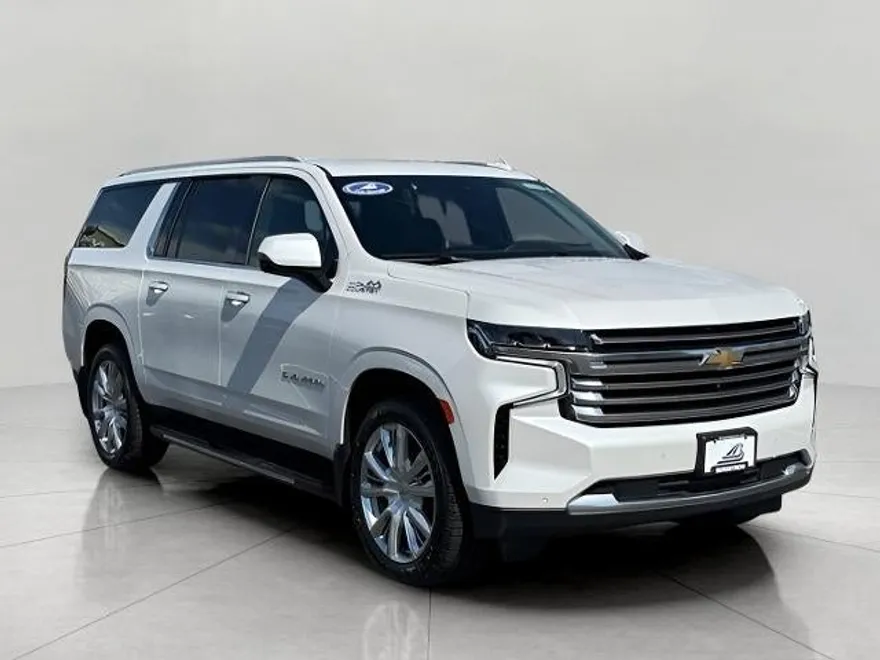 2023 Chevrolet Suburban High Country photo 1