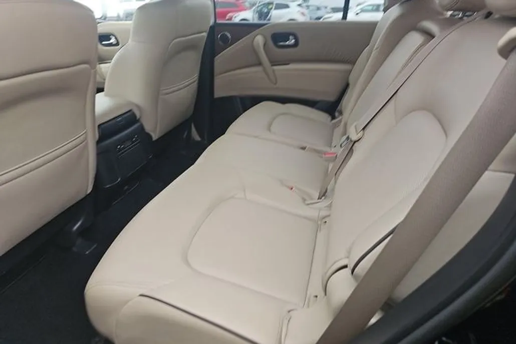 2024 Nissan Armada SL photo 1