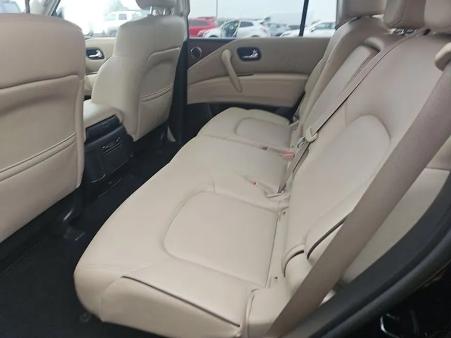 2024 Nissan Armada SL photo 1