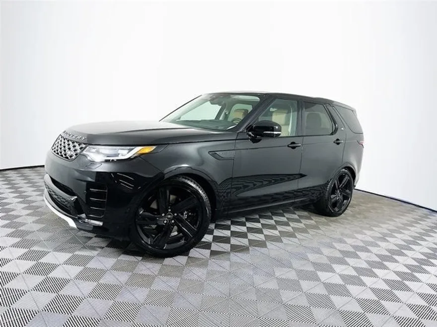 2025 Land Rover Discovery Metropolitan Edition photo 1