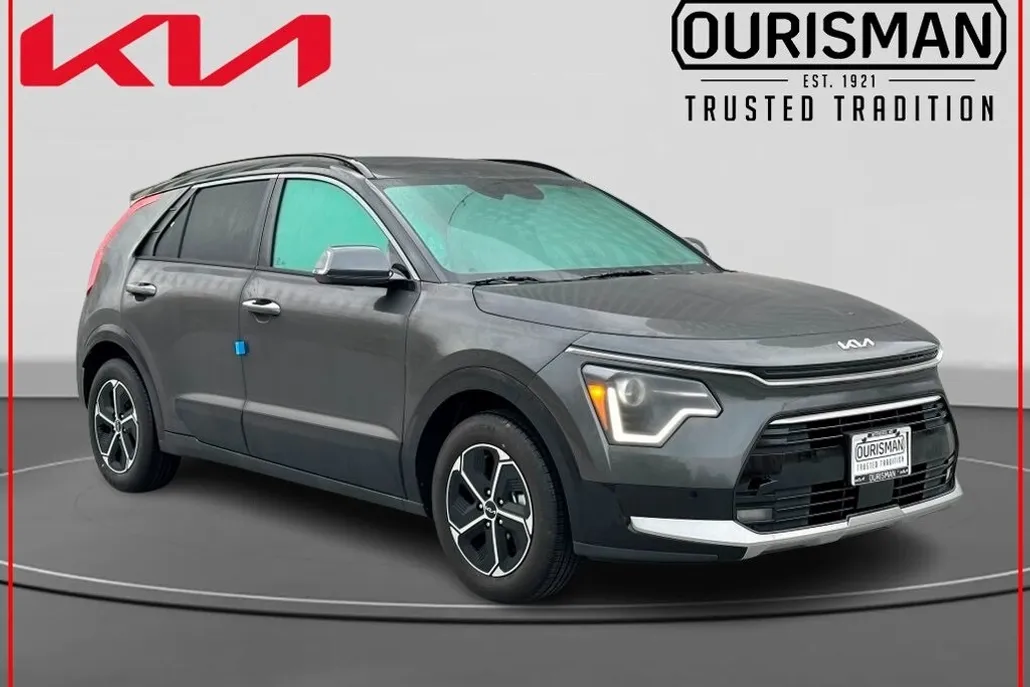2025 Kia Niro SX photo 1