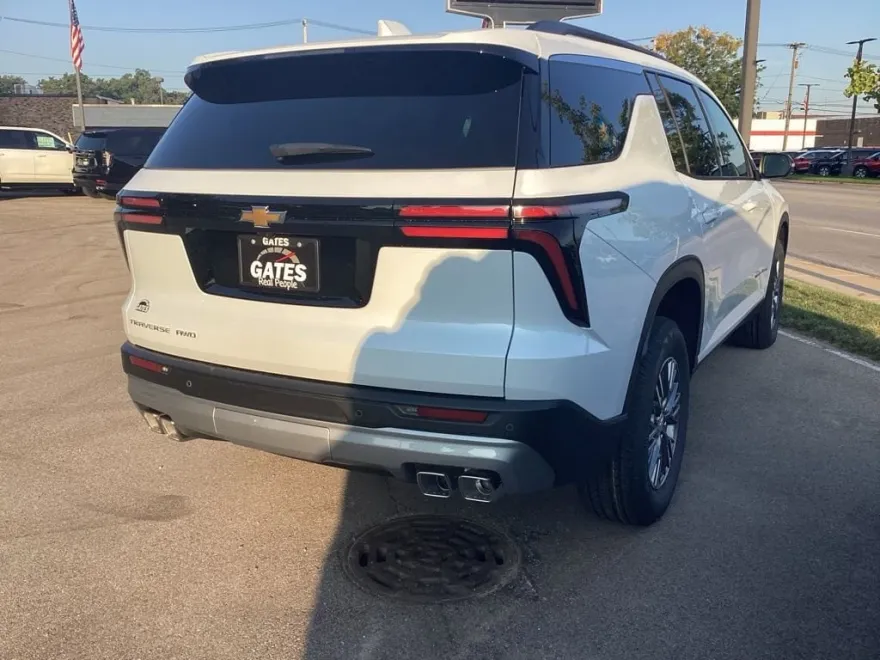 2026 Chevrolet Traverse photo 1
