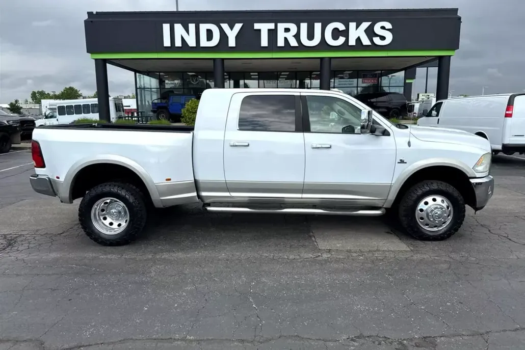 2011 Ram 3500 Laramie photo 1