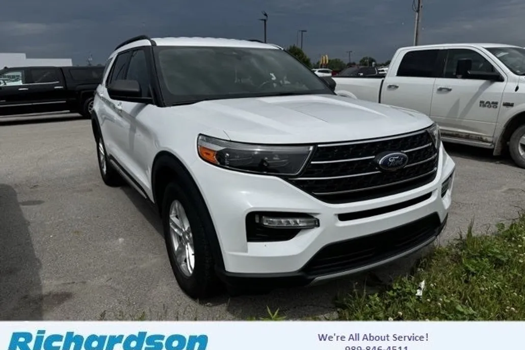 2020 Ford Explorer XLT photo 1