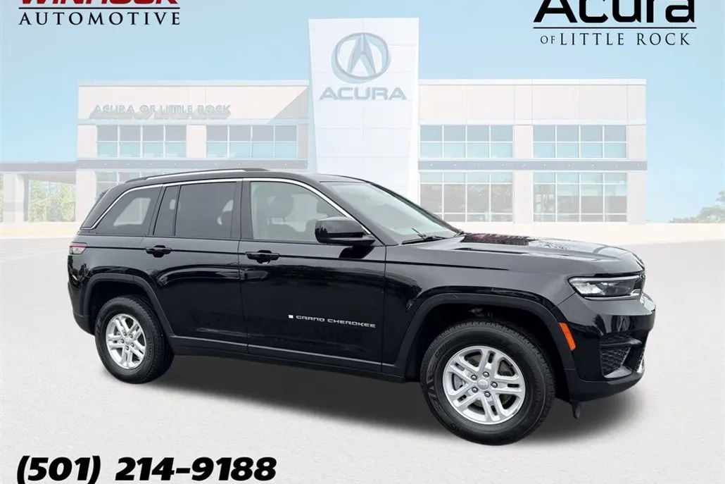 2023 Jeep Grand Cherokee Laredo photo 1