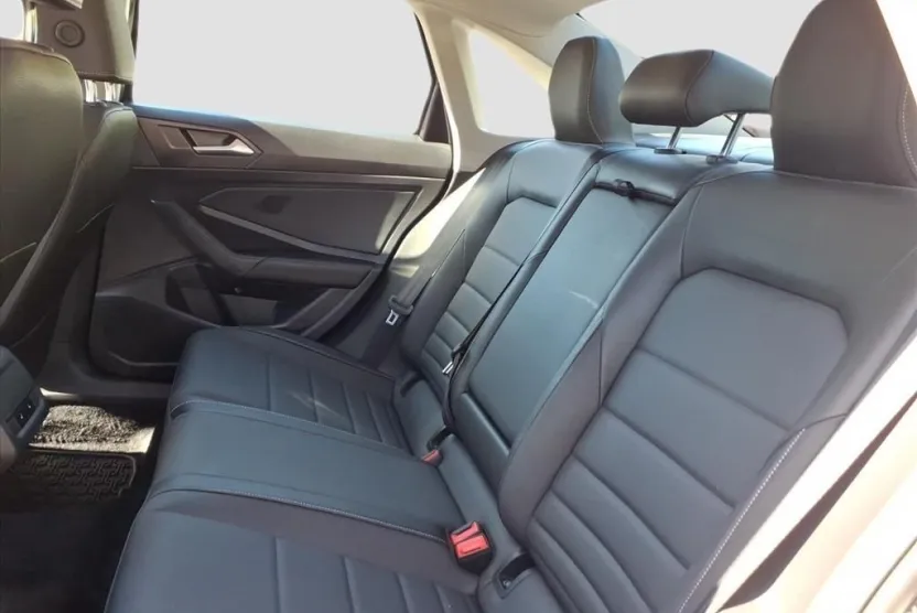2021 Volkswagen Jetta SEL photo 1