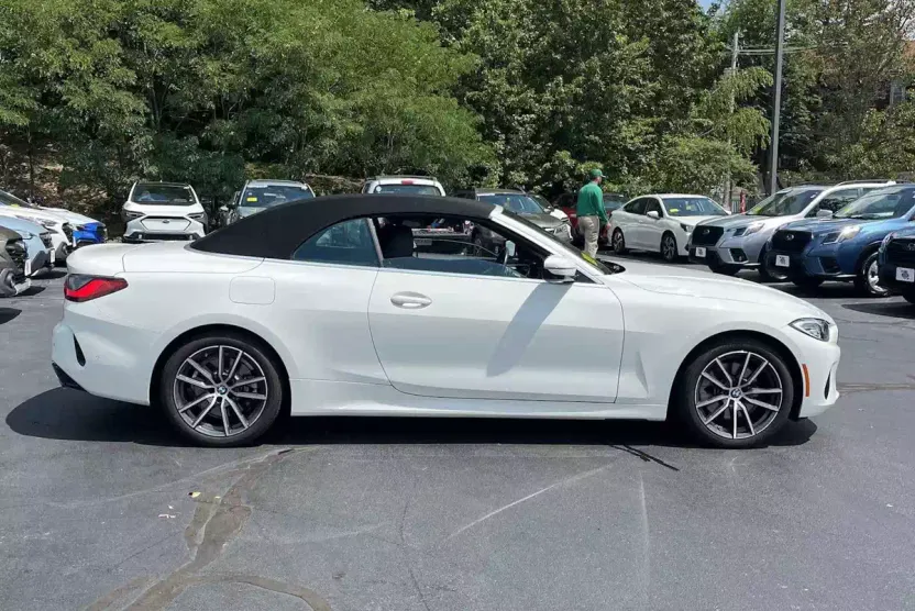 2024 Bmw 430i xDrive Convertible photo 1