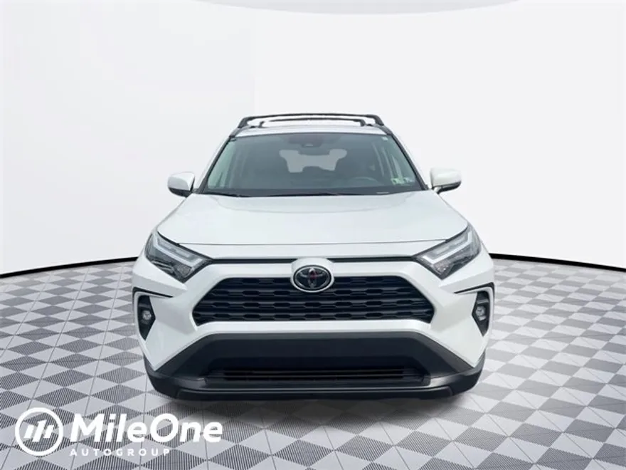 2024 Toyota RAV4 XLE Premium photo 1
