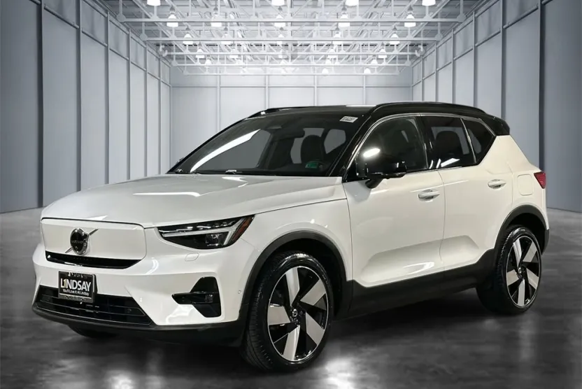 2023 Volvo XC40 Recharge Ultimate photo 1