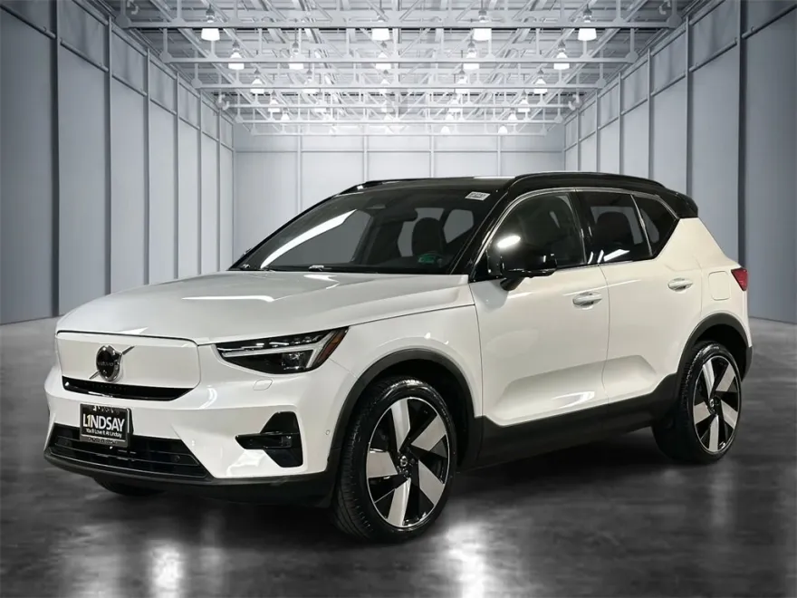 2023 Volvo XC40 Recharge Ultimate photo 1