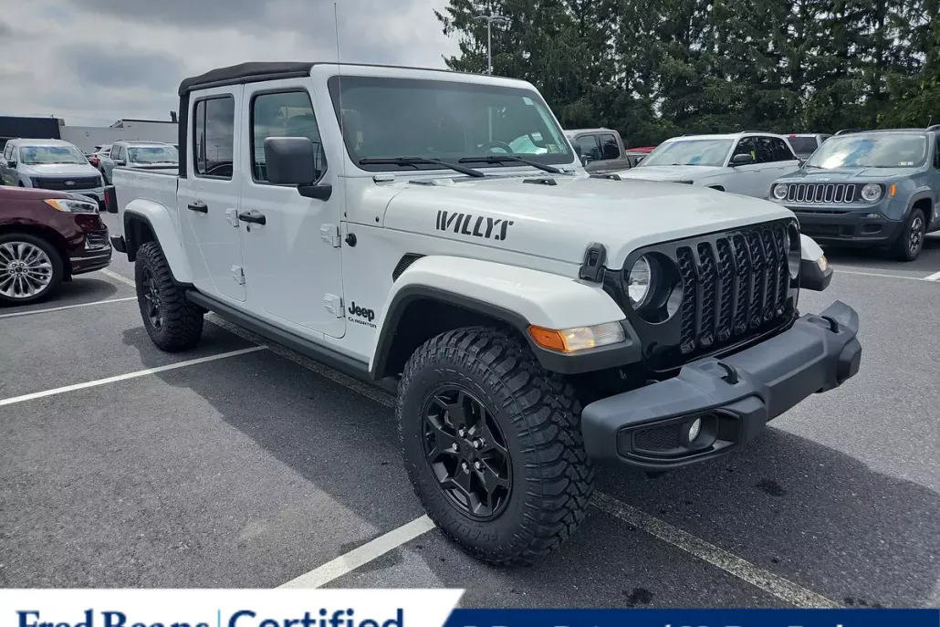 2021 Jeep Gladiator Willys photo 1