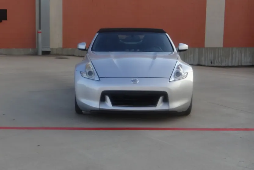 2010 Nissan 370Z Touring photo 1