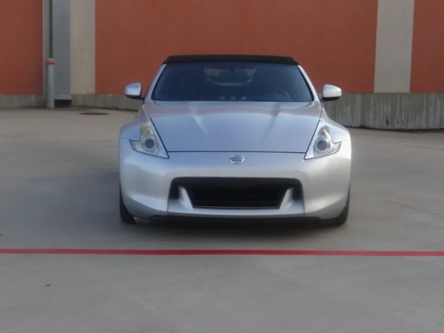 2010 Nissan 370Z Touring photo 1
