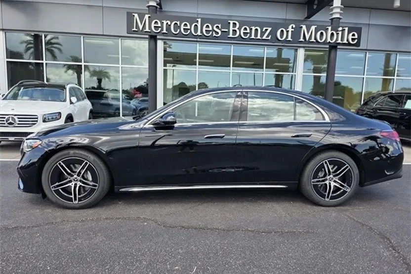 2026 Mercedes Benz E 450 4MATIC photo 1