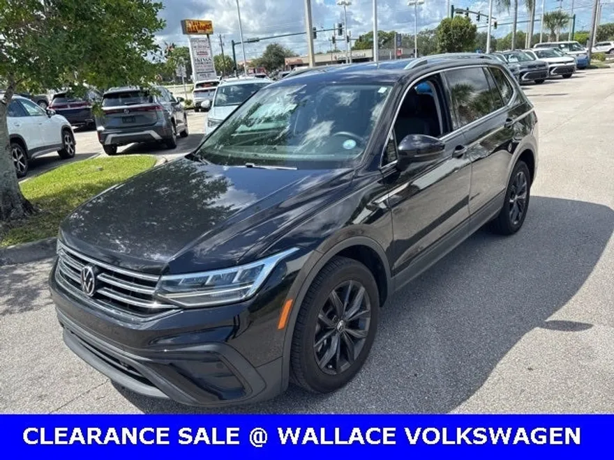2022 Volkswagen Tiguan SE photo 1