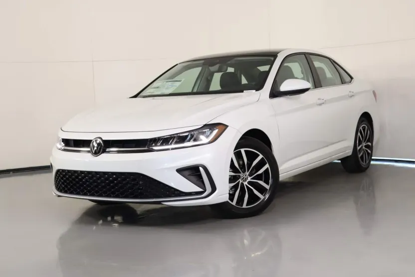 2025 Volkswagen Jetta SE photo 1