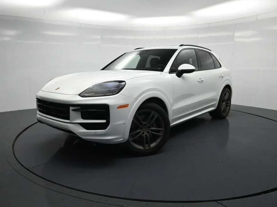 2025 Porsche Cayenne photo 1