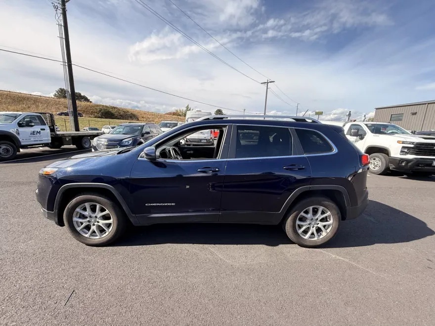 2015 Jeep Cherokee Latitude photo 1