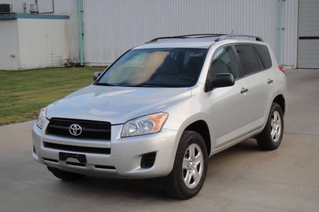 2010 Toyota RAV4 Base photo 1