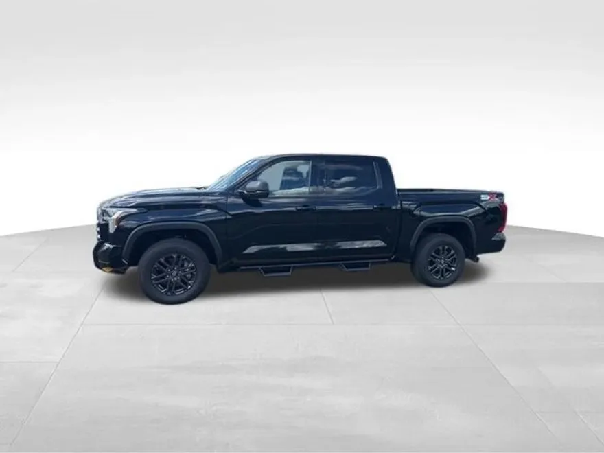 2025 Toyota Tundra SR5 CrewMax photo 1