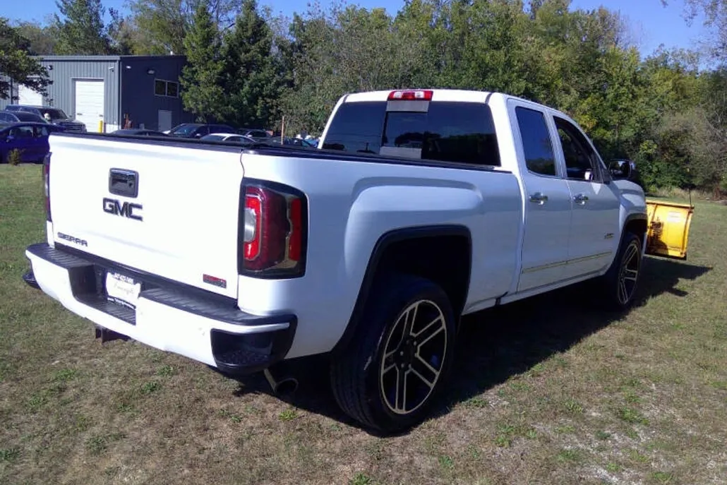 2016 Gmc Sierra 1500 SLE photo 1