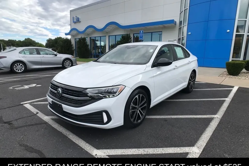 2023 Volkswagen Jetta 1.5T Sport photo 1