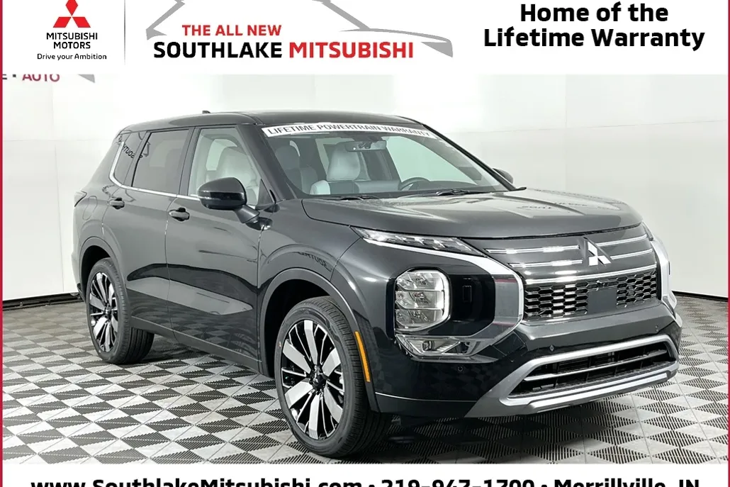 2025 Mitsubishi Outlander SE photo 1