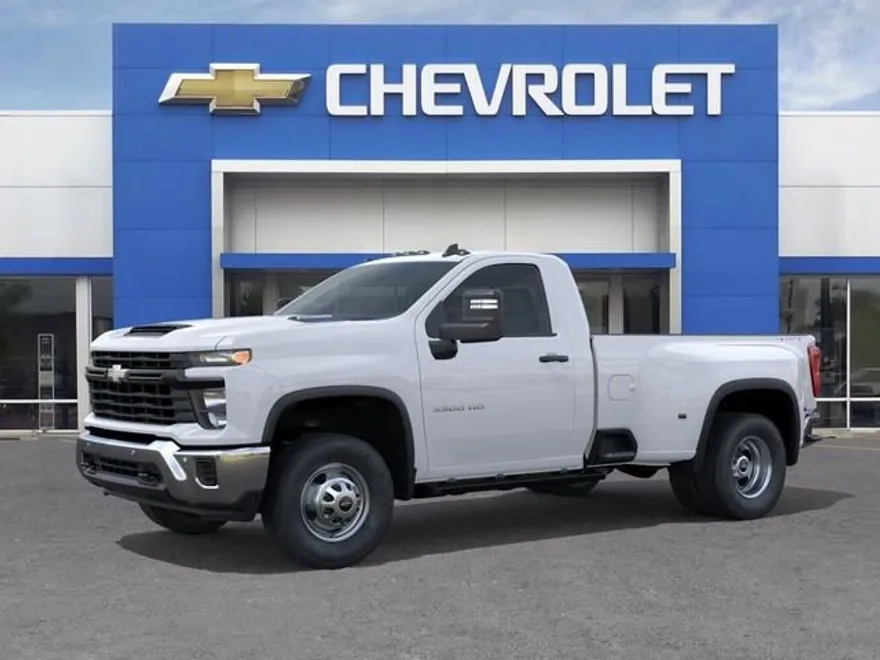2026 Chevrolet Silverado 3500HD photo 1