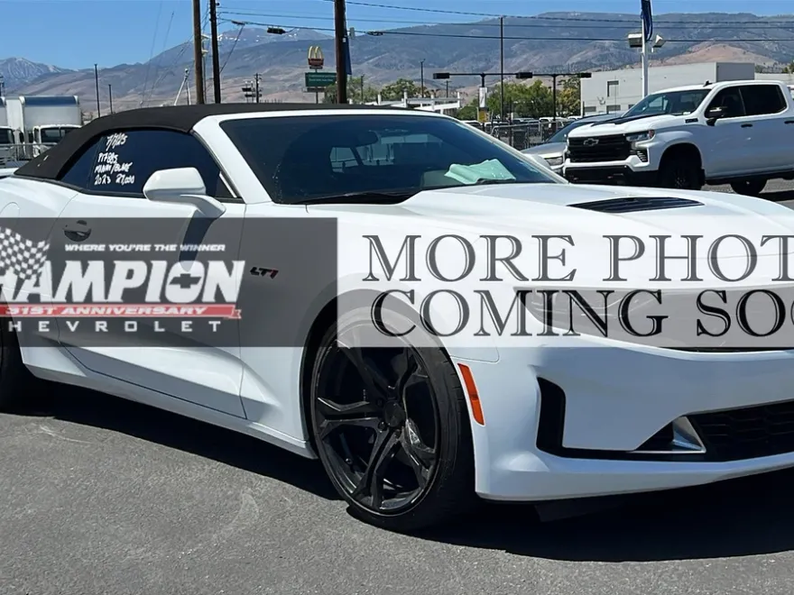 2023 Chevrolet Camaro LT1 photo 1