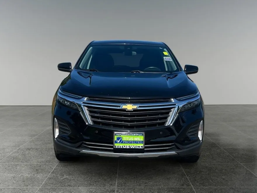 2023 Chevrolet Equinox LT photo 1