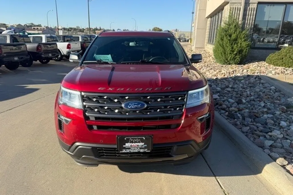2018 Ford Explorer XLT photo 1