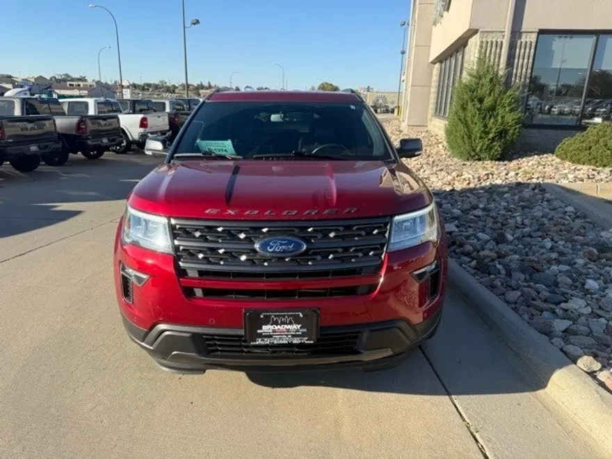 2018 Ford Explorer XLT photo 1