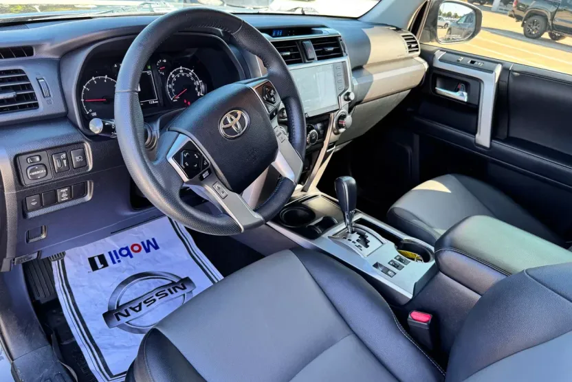 2021 Toyota 4Runner SR5 Premium photo 1