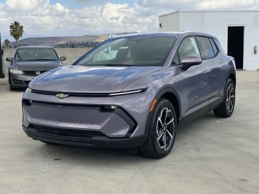 2026 Chevrolet Equinox 1LT photo 1
