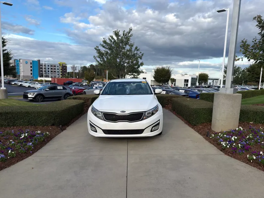 2015 Kia Optima LX photo 1