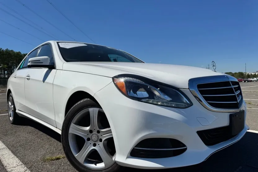 2014 Mercedes Benz E 350 photo 1