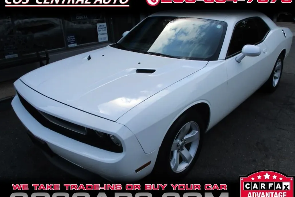2014 Dodge Challenger SXT photo 1