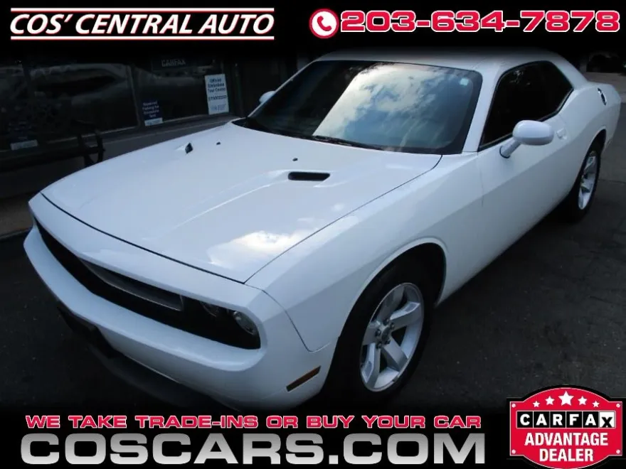 2014 Dodge Challenger SXT photo 1