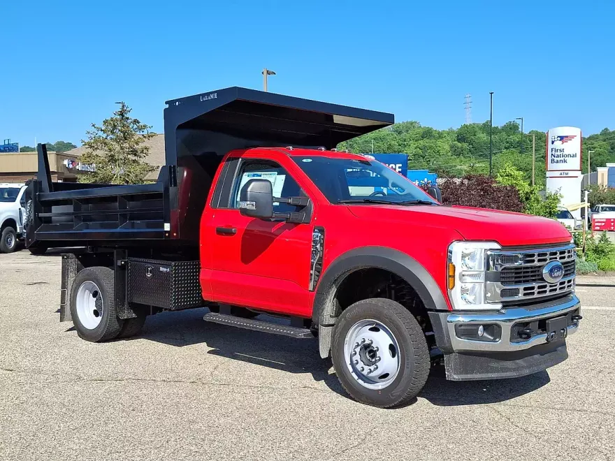 2025 Ford F-550 XL photo 1