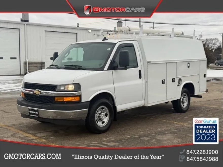 2021 Chevrolet Express photo 1
