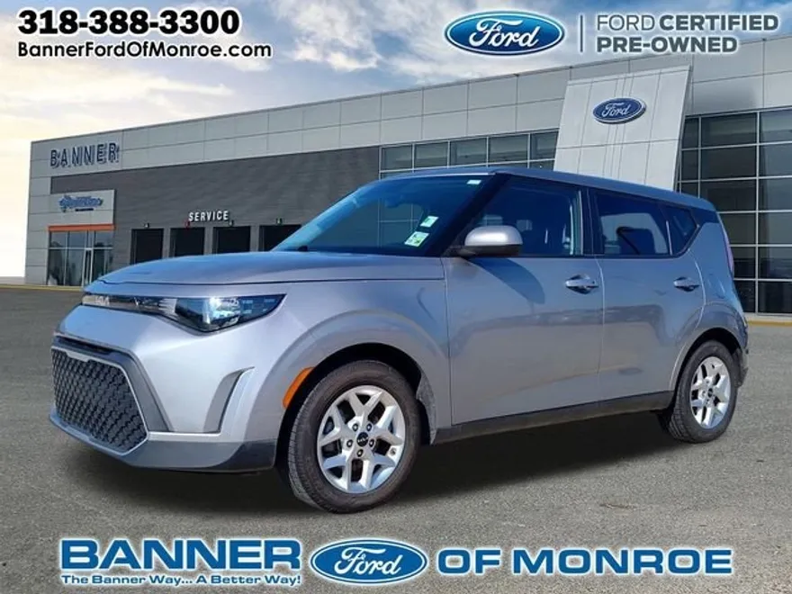 2023 Kia Soul S photo 1