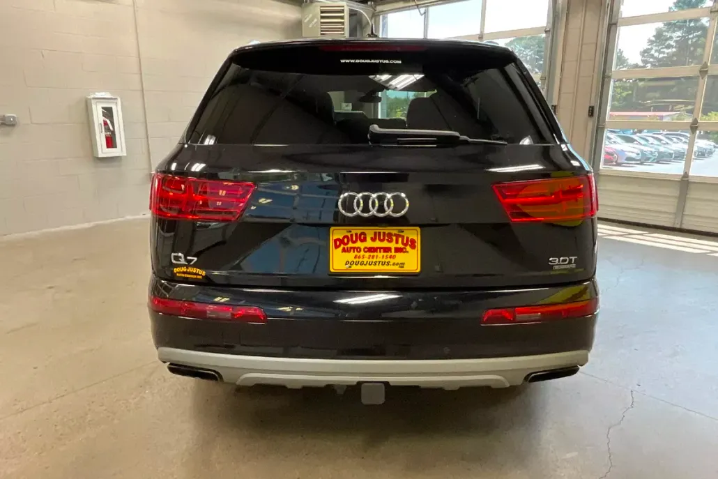 2018 Audi Q7 Prestige photo 1