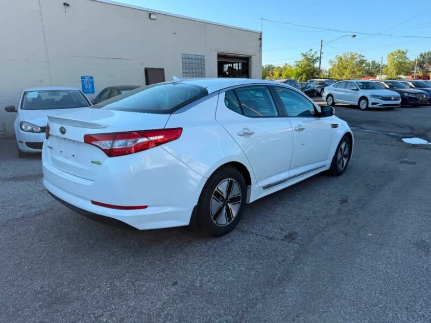 2011 Kia Optima Hybrid Base photo 1
