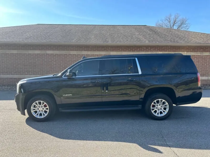 2019 Gmc Yukon XL SLT photo 1