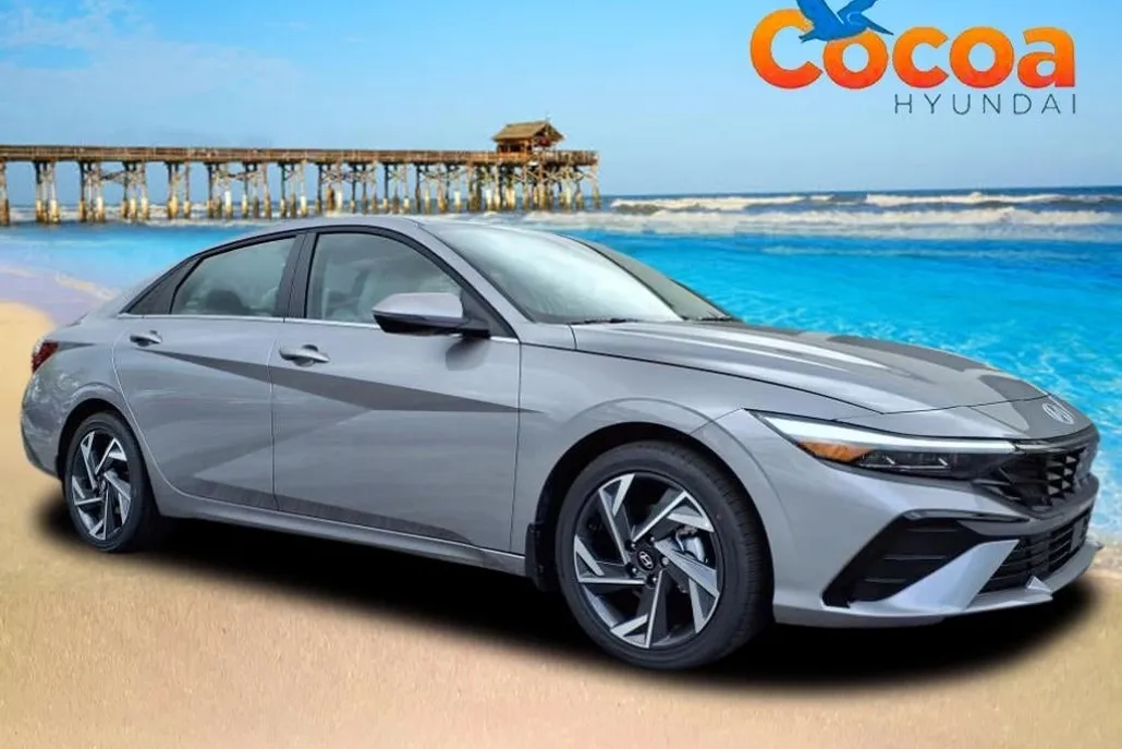 2025 Hyundai Elantra Limited photo 1