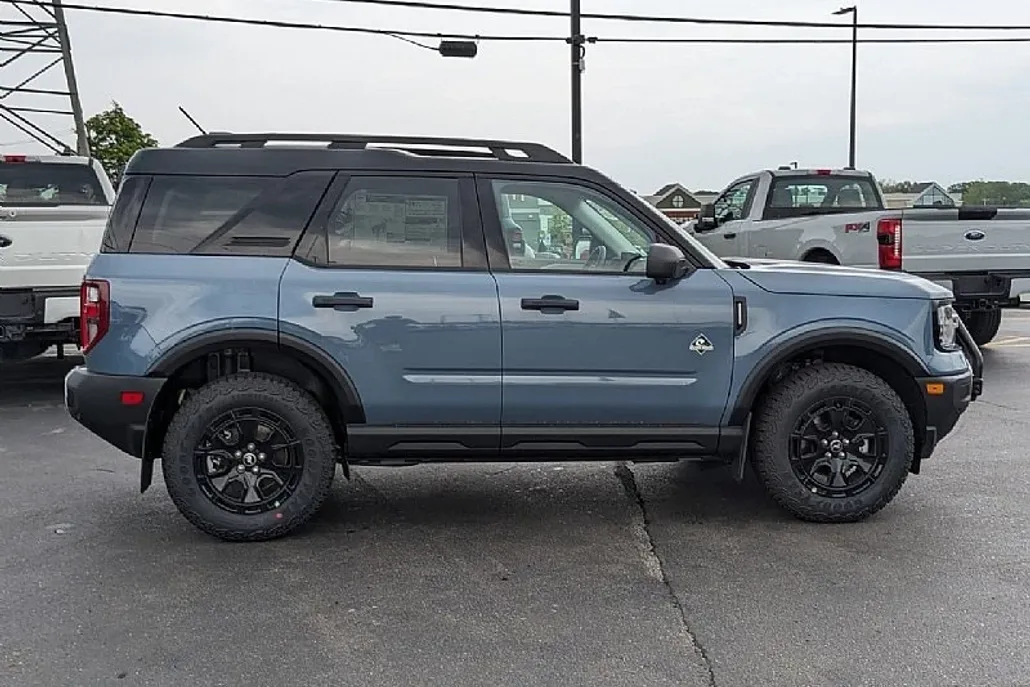 2025 Ford Bronco Sport Outer Banks photo 1