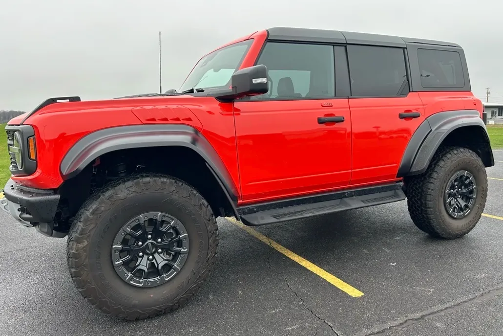 2023 Ford Bronco Raptor photo 1