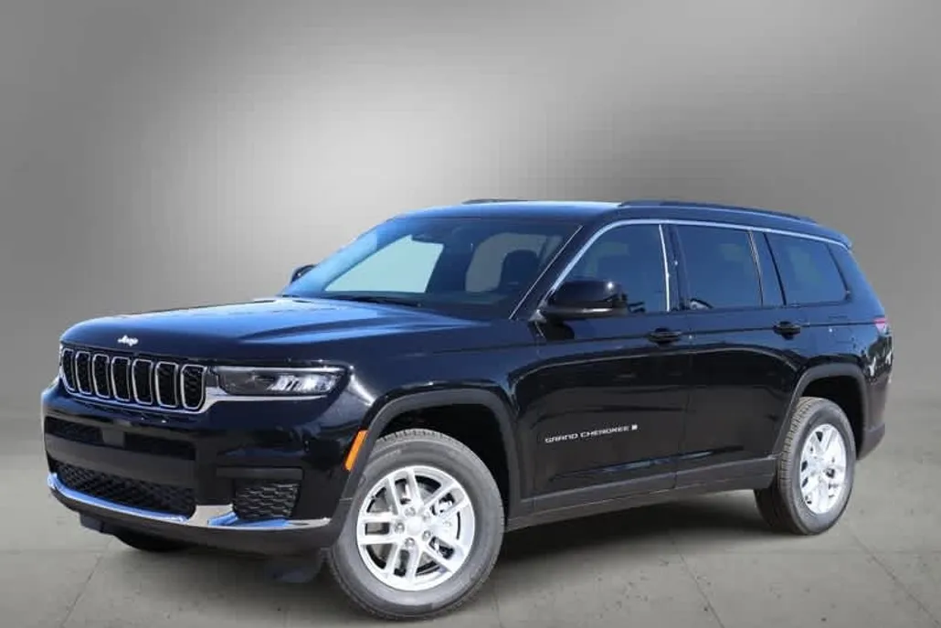 2025 Jeep Grand Cherokee Laredo X photo 1